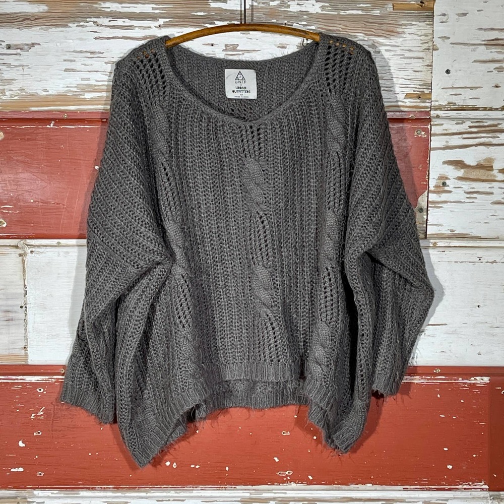 UNIF x Urban Outfitters UO Gray Cable Chunky Knit Sweater M